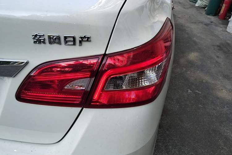 Used Nissan Sylphy 2019 Classic 1.6XL CVT Luxury Edition Exterior 3