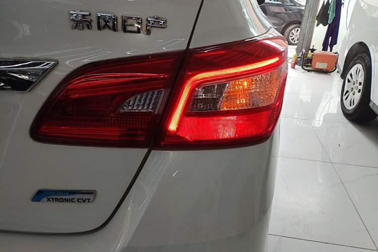 Used Nissan Sylphy 2019 1.6XV CVT Smart Connect Luxury Edition China VI Standard Exterior 3
