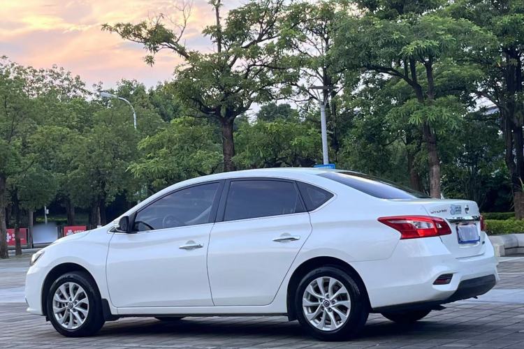 Used Nissan Sylphy 2019 1.6XV CVT Smart Connect Luxury Edition China VI Standard Exterior 3