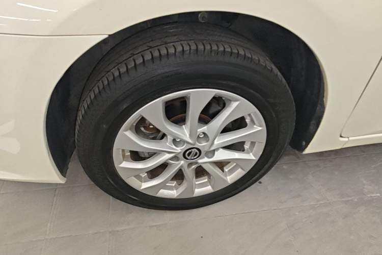 Used Nissan Sylphy 2019 Classic 1.6XL CVT Luxury Edition Exterior 4