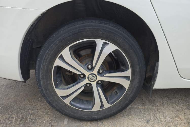 Used Nissan Sylphy 2019 Classic 1.6XE CVT Comfort Edition Exterior 5