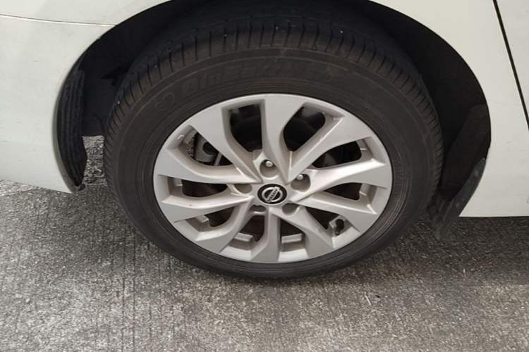 Used Nissan Sylphy 2019 Classic 1.6XL CVT Luxury Edition Exterior 5