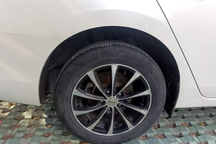 Used Nissan Sylphy 2019 Classic 1.6XE CVT Comfort Edition Exterior 5