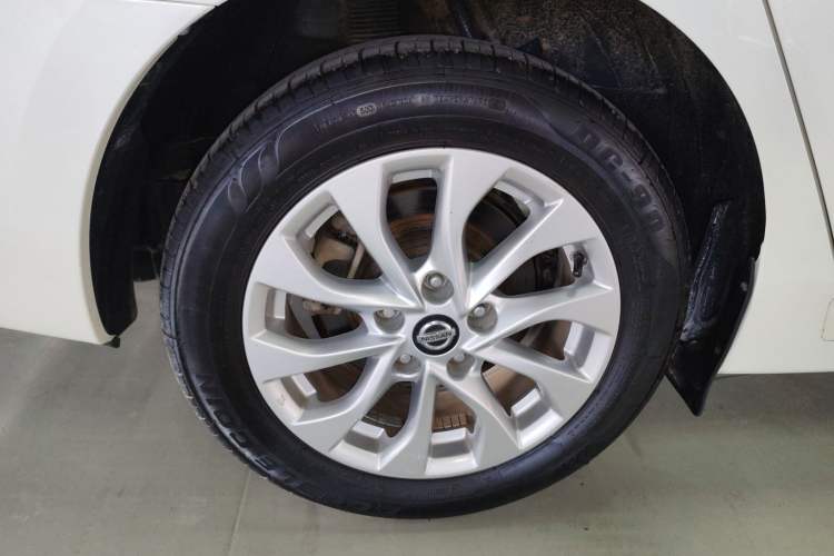 Used Nissan Sylphy 2019 Classic 1.6XL CVT Luxury Edition Exterior 5