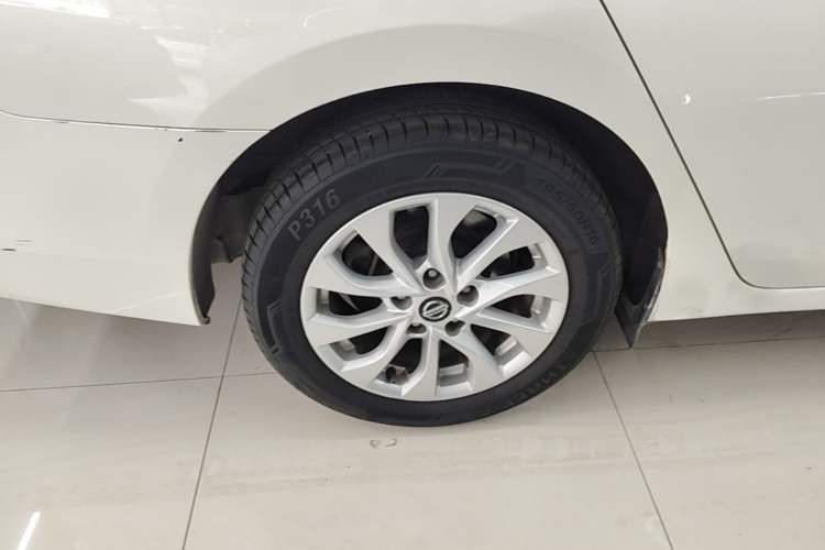 Used Nissan Sylphy 2019 1.6XV CVT Smart Connect Luxury Edition China VI Standard Exterior 5