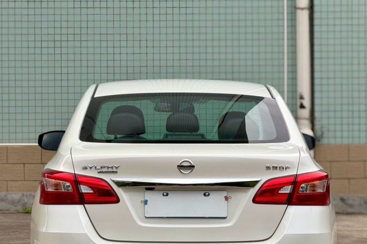 Used Nissan Sylphy 2019 Classic 1.6XL CVT Luxury Edition Exterior 6