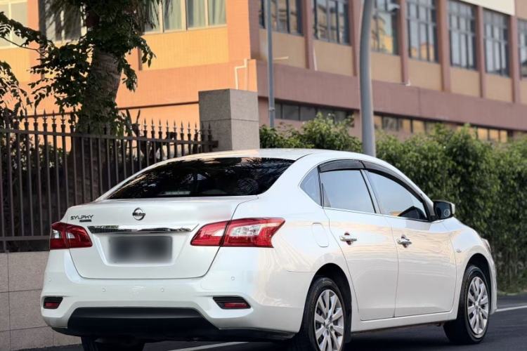 Used Nissan Sylphy 2019 Classic 1.6XE CVT Comfort Edition Exterior 6