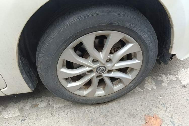 Used Nissan Sylphy 2019 Classic 1.6XL CVT Luxury Edition Exterior 7