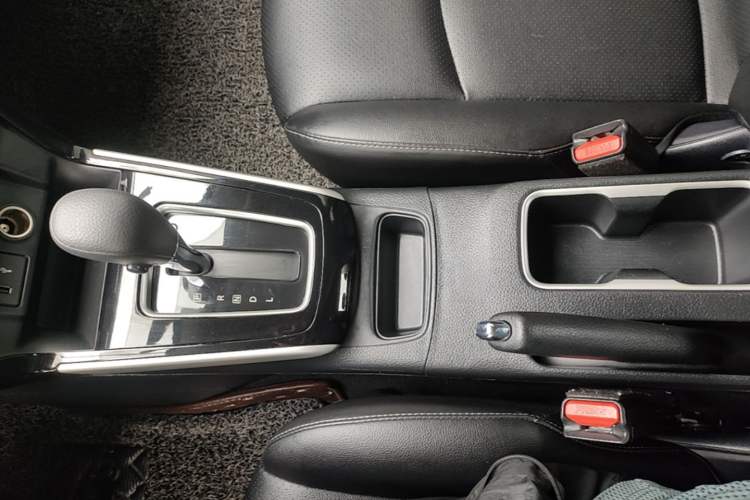 Used Nissan Sylphy 2019 Classic 1.6XL CVT Luxury Edition Gear Lever