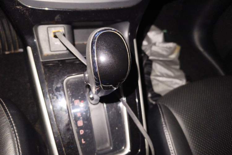 Used Nissan Sylphy 2019 1.6XV CVT Smart Connect Luxury Edition China VI Standard Gear Lever