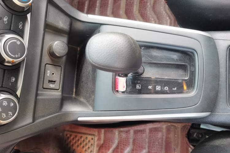 Used Nissan Sylphy 2019 Classic 1.6XE CVT Comfort Edition Gear Lever