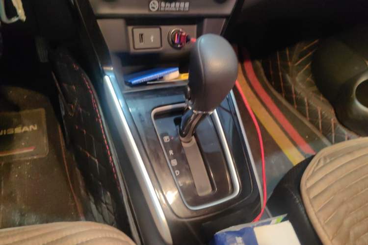 Used Nissan Sylphy 2019 Classic 1.6XL CVT Luxury Edition Gear Lever