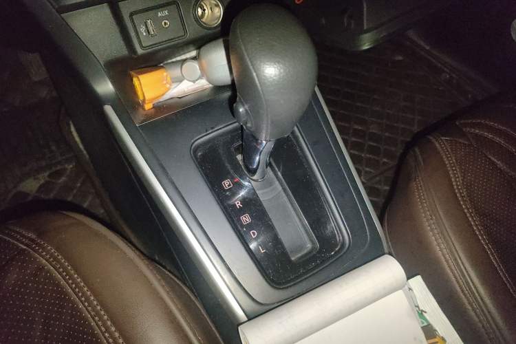 Used Nissan Sylphy 2019 Classic 1.6XE CVT Comfort Edition Gear Lever