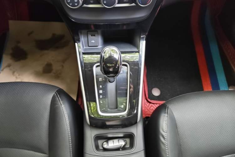 Used Nissan Sylphy 2019 1.6XV CVT Smart Connect Luxury Edition China VI Standard Gear Lever