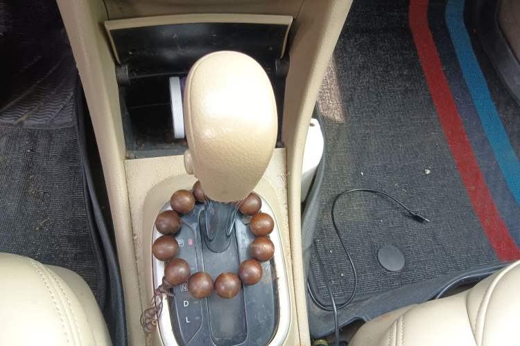 Used Nissan Sylphy 2019 Classic 1.6XE+ CVT SmartConnect Leading Edition Gear Lever
