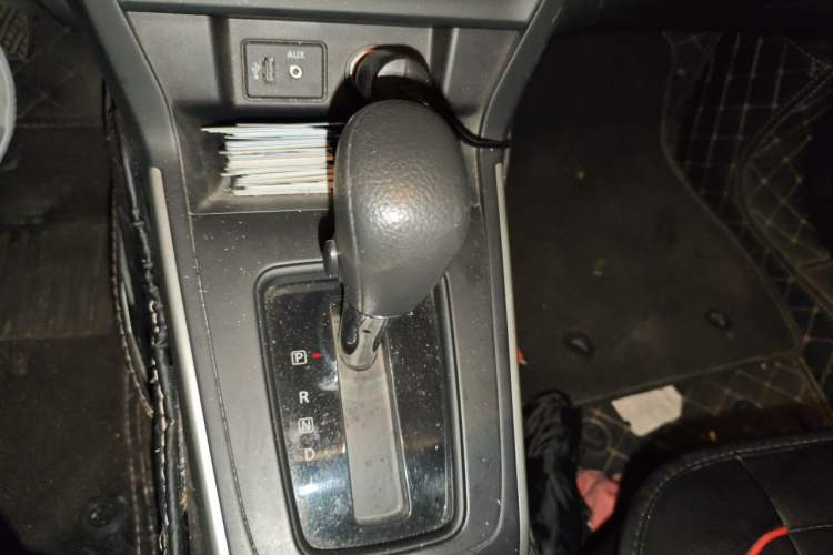 Used Nissan Sylphy 2019 Classic 1.6XE CVT Comfort Edition Gear Lever