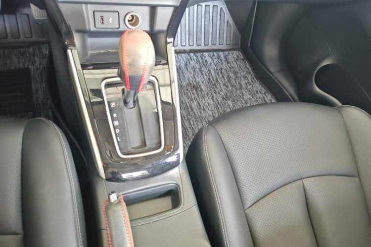 Used Nissan Sylphy 2019 Classic 1.6XL CVT Luxury Edition Gear Lever