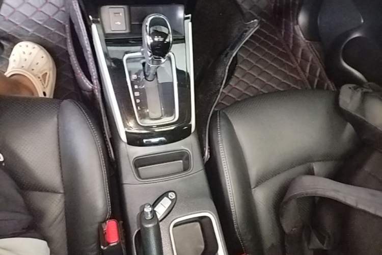 Used Nissan Sylphy 2019 1.6XV CVT Smart Connect Luxury Edition China V Standard Gear Lever