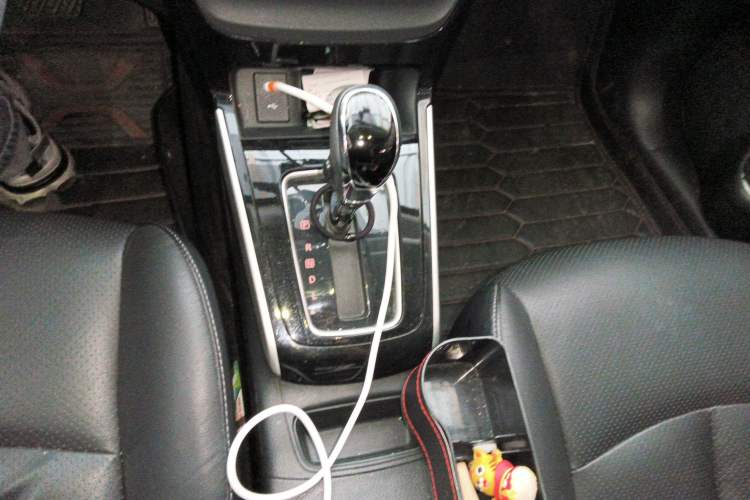 Used Nissan Sylphy 2019 1.6XV CVT Smart Connect Luxury Edition China VI Standard Gear Lever