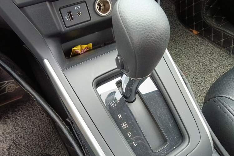 Used Nissan Sylphy 2019 Classic 1.6XE CVT Comfort Edition Gear Lever