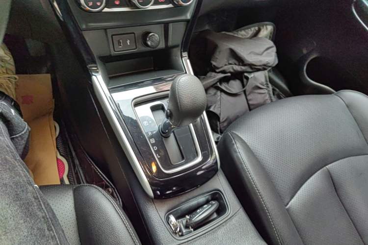 Used Nissan Sylphy 2019 Classic 1.6XL CVT Luxury Edition Gear Lever