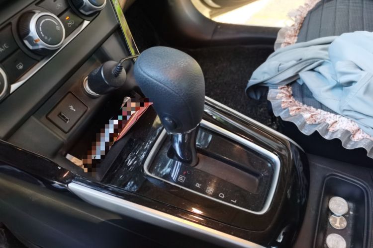 Used Nissan Sylphy 2019 Classic 1.6XL CVT Luxury Edition Gear Lever