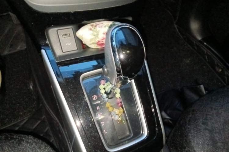 Used Nissan Sylphy 2019 1.6XV CVT Smart Connect Luxury Edition China VI Standard Gear Lever