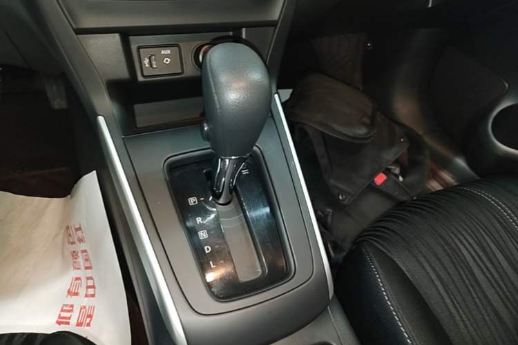 Used Nissan Sylphy 2019 Classic 1.6XE CVT Comfort Edition Gear Lever