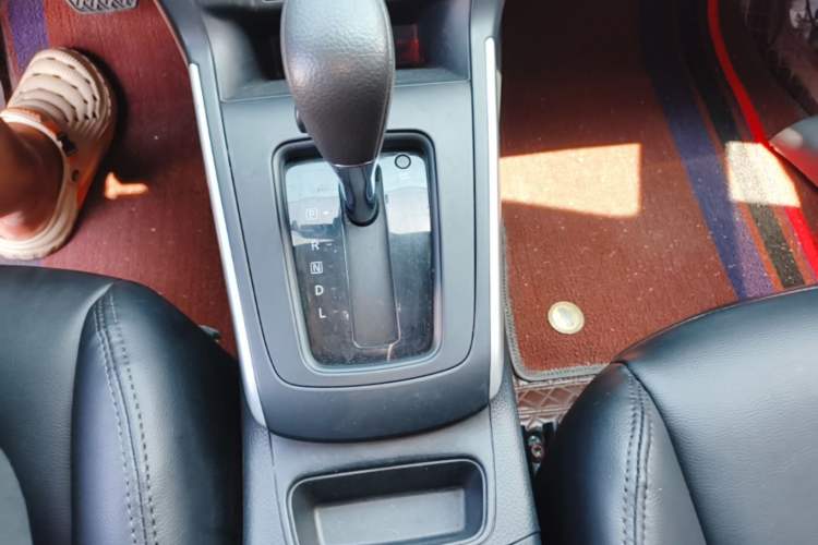 Used Nissan Sylphy 2019 Classic 1.6XE CVT Comfort Edition Gear Lever