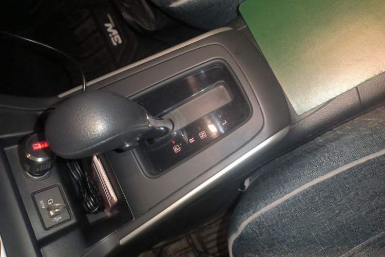 Used Nissan Sylphy 2019 Classic 1.6XE CVT Comfort Edition Gear Lever