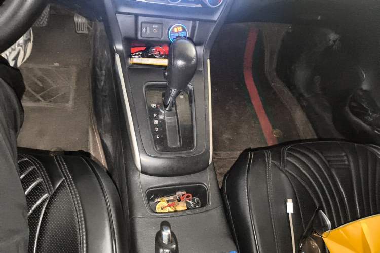Used Nissan Sylphy 2019 Classic 1.6XE CVT Comfort Edition Gear Lever