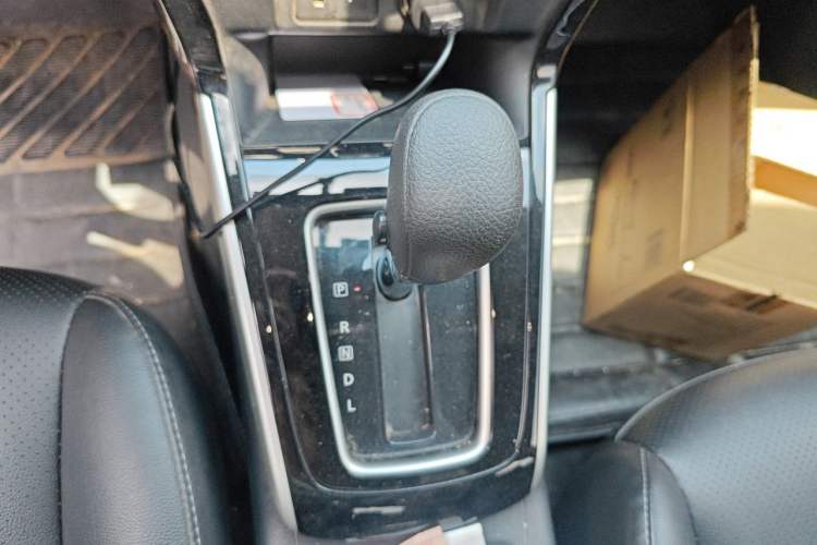 Used Nissan Sylphy 2019 Classic 1.6XL CVT Luxury Edition Gear Lever