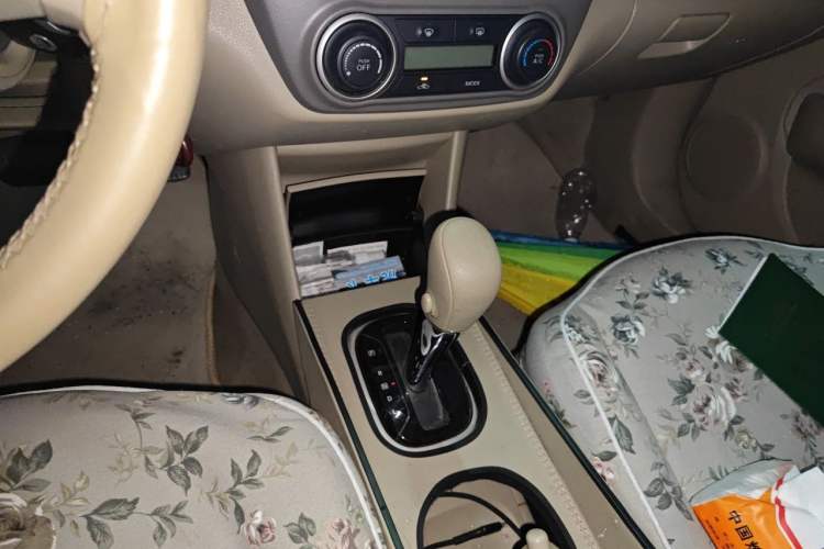 Used Nissan Sylphy 2019 Classic 1.6XE+ CVT SmartConnect Leading Edition Gear Lever