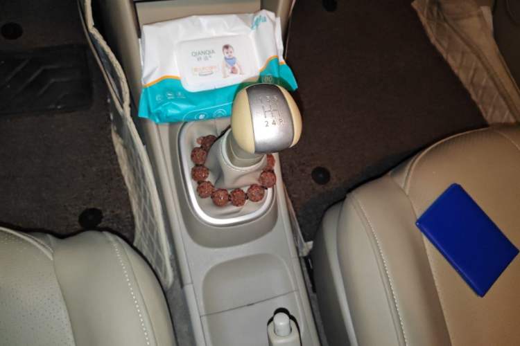 Used Nissan Sylphy 2019 Classic 1.6XE+ Manual SmartConnect Leading Edition Gear Lever