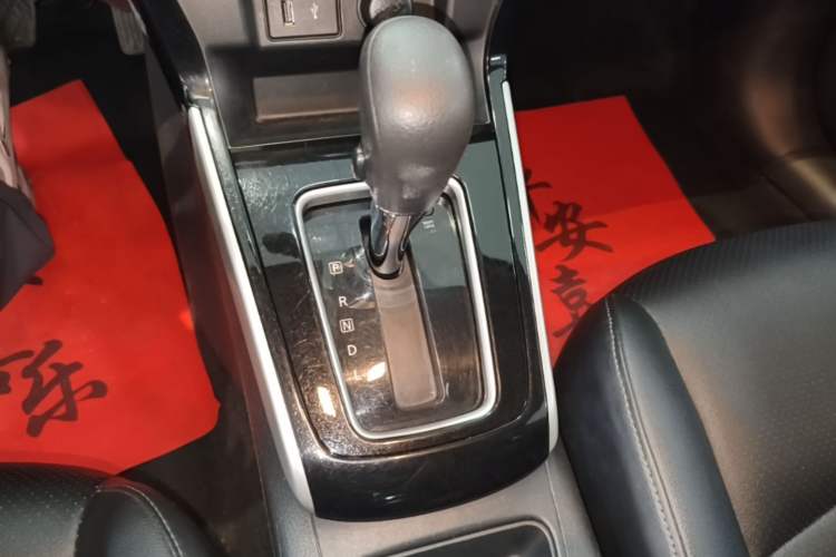 Used Nissan Sylphy 2019 Classic 1.6XL CVT Luxury Edition Gear Lever