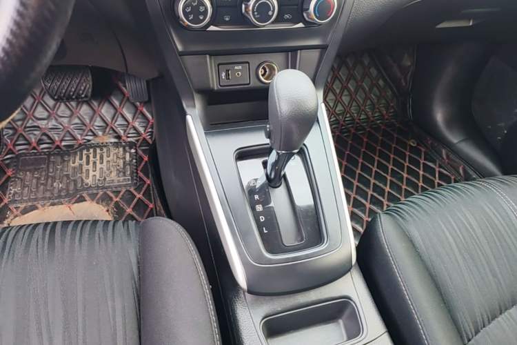 Used Nissan Sylphy 2019 Classic 1.6XE CVT Comfort Edition Gear Lever