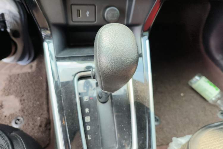 Used Nissan Sylphy 2019 Classic 1.6XL CVT Luxury Edition Gear Lever