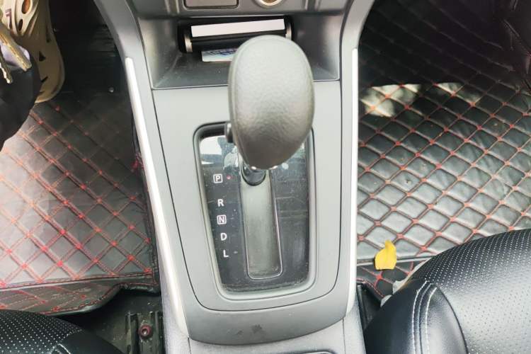 Used Nissan Sylphy 2019 Classic 1.6XE CVT Comfort Edition Gear Lever