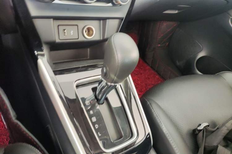 Used Nissan Sylphy 2019 Classic 1.6XL CVT Luxury Edition Gear Lever