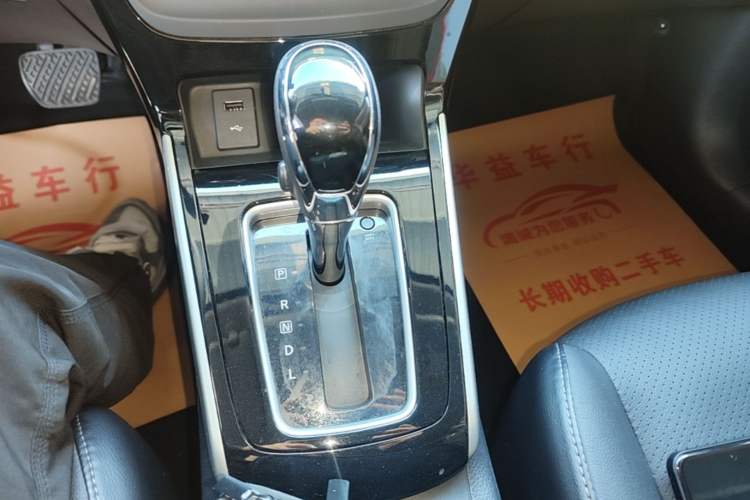 Used Nissan Sylphy 2019 1.6XV CVT Smart Connect Luxury Edition China VI Standard Gear Lever