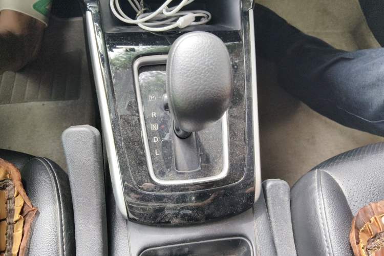 Used Nissan Sylphy 2019 Classic 1.6XL CVT Luxury Edition Gear Lever