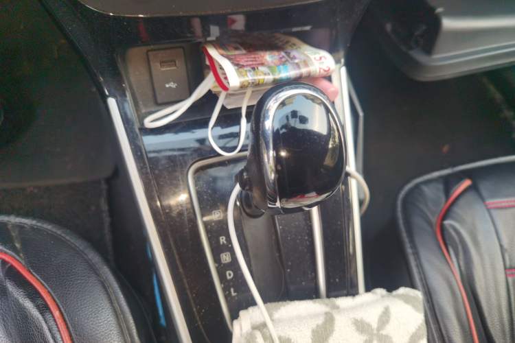 Used Nissan Sylphy 2019 1.6XV CVT Smart Connect Luxury Edition China VI Standard Gear Lever