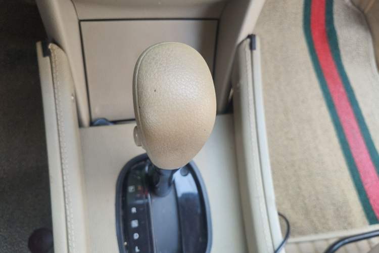 Used Nissan Sylphy 2019 Classic 1.6XE+ CVT SmartConnect Leading Edition Gear Lever