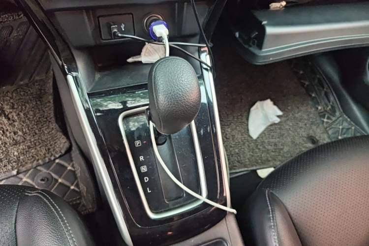 Used Nissan Sylphy 2019 Classic 1.6XL CVT Luxury Edition Gear Lever