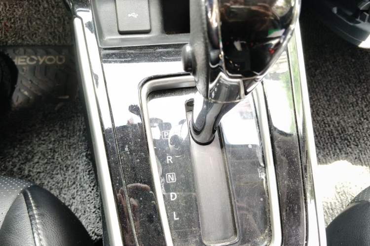 Used Nissan Sylphy 2019 1.6XV CVT Smart Connect Luxury Edition China V Standard Gear Lever