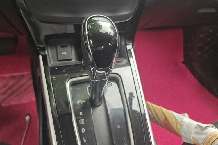 Used Nissan Sylphy 2019 Classic 1.6XL CVT Luxury Edition Gear Lever