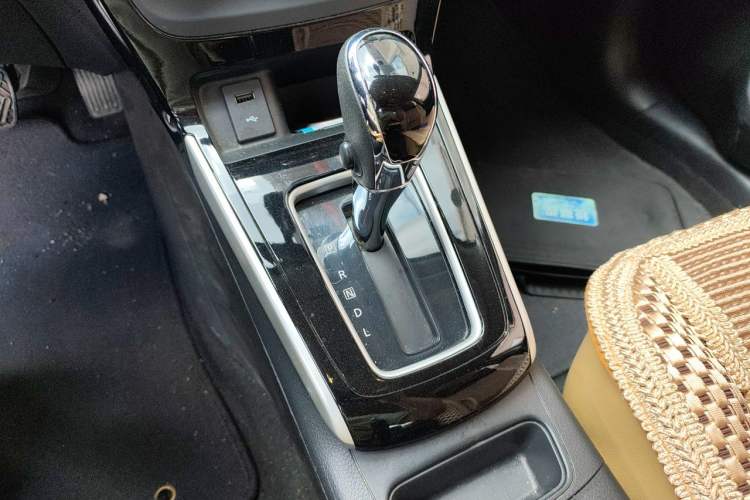 Used Nissan Sylphy 2019 1.6XV CVT Smart Connect Luxury Edition China VI Standard Gear Lever