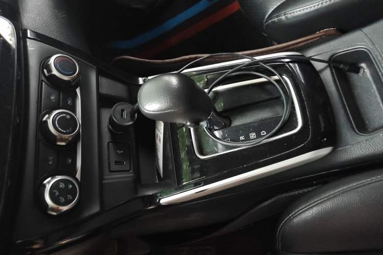 Used Nissan Sylphy 2019 Classic 1.6XL CVT Luxury Edition Gear Lever