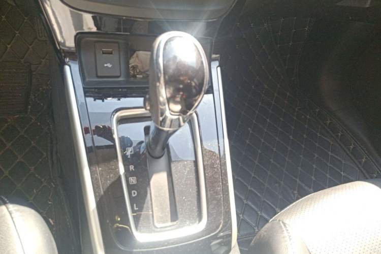 Used Nissan Sylphy 2019 1.6XV CVT Smart Connect Luxury Edition China V Standard Gear Lever