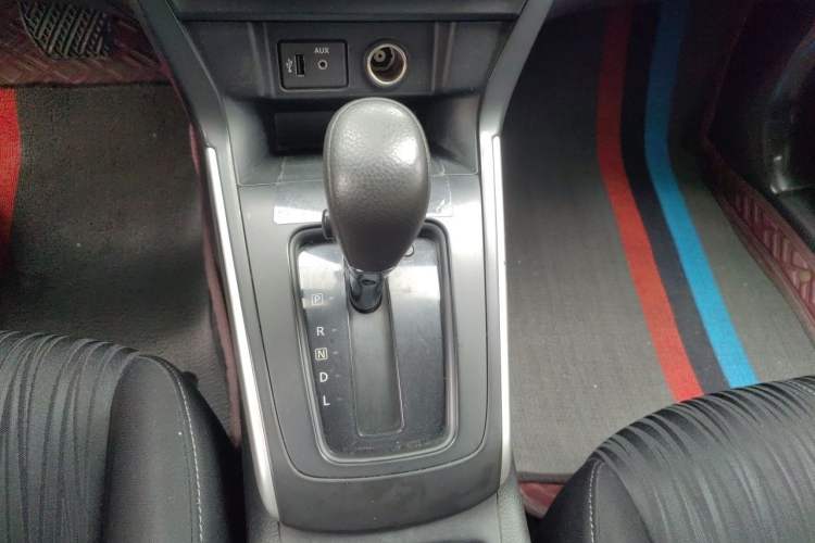 Used Nissan Sylphy 2019 Classic 1.6XE CVT Comfort Edition Gear Lever